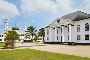 Bílaleiga Paramaribo, Súrinam